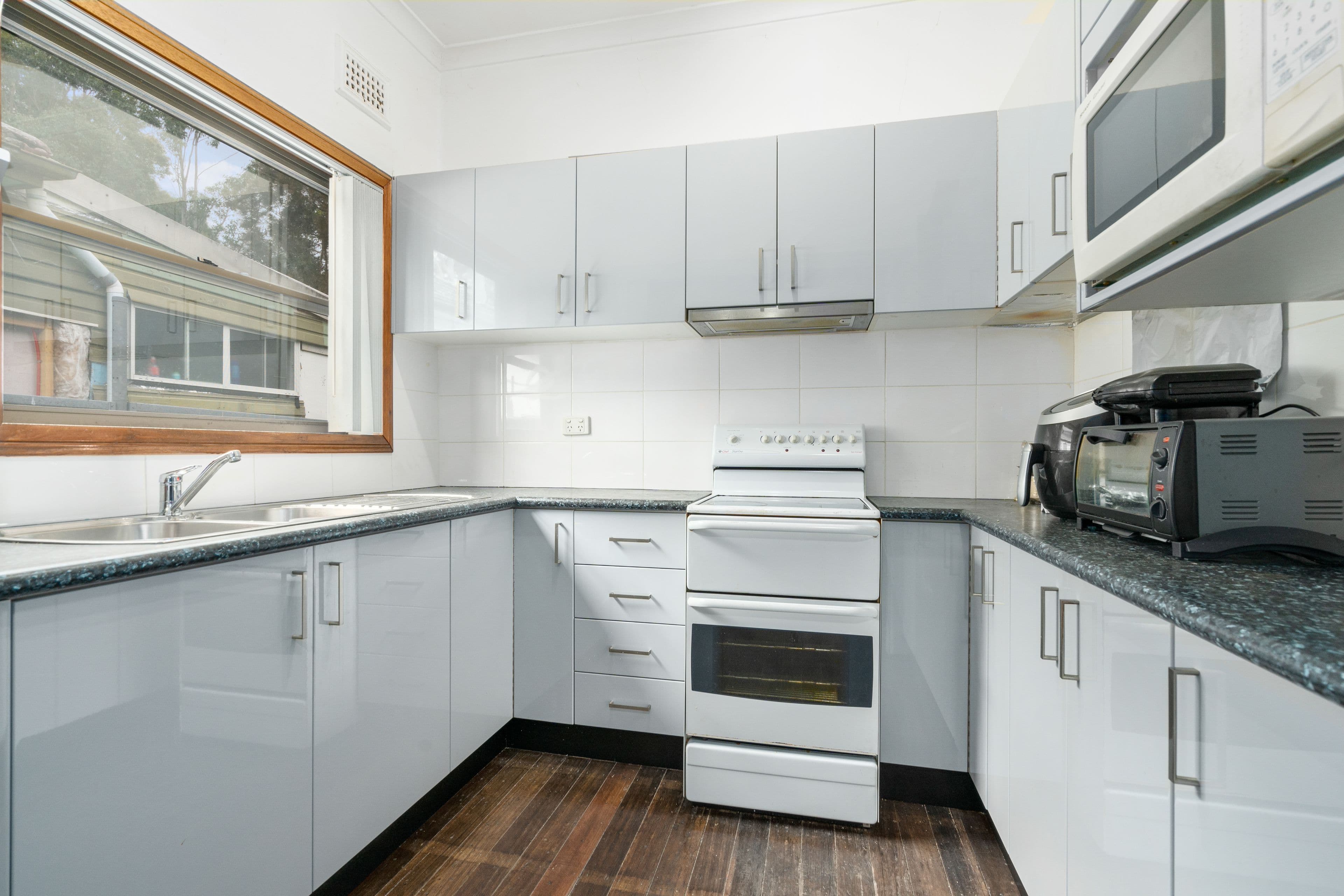 16 Mcintosh Street, Fairfield NSW 2165, Fairfield - Thumbnail 3