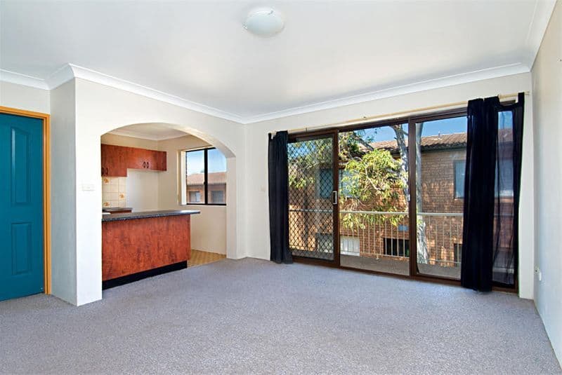 16  Ocean Street, THIRROUL NSW 2515, Thirroul - Thumbnail 2