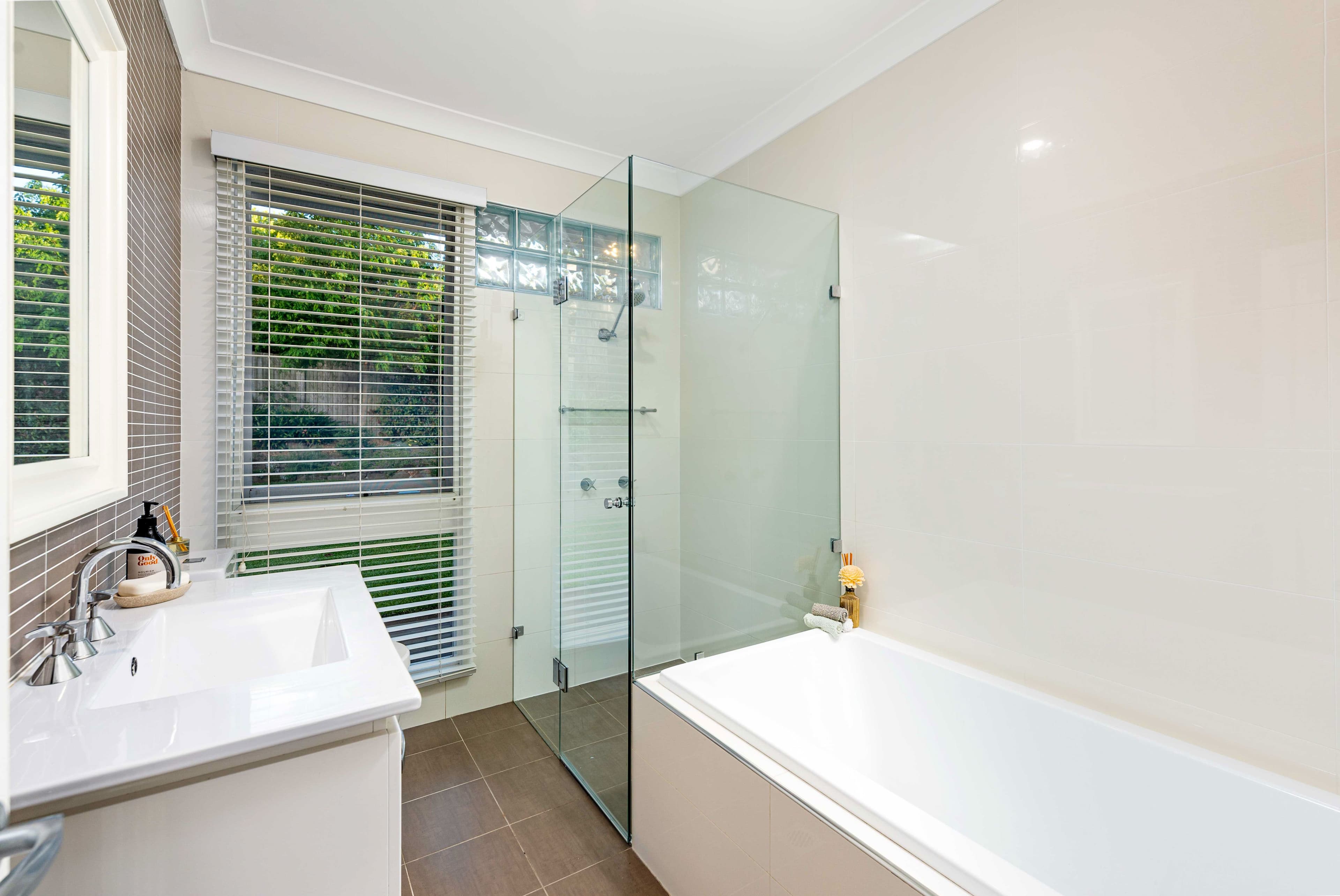 9 Jindabyne Avenue, Baulkham Hills - Thumbnail 6