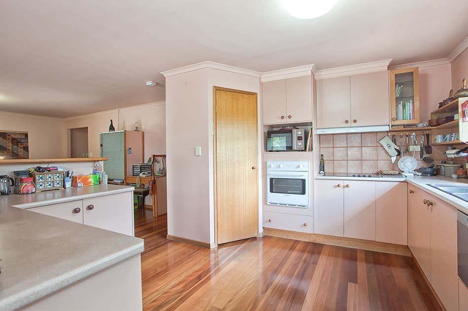 3 Roslyn Street, CENTENARY HEIGHTS QLD 4350, Centenary Heights - Thumbnail 4