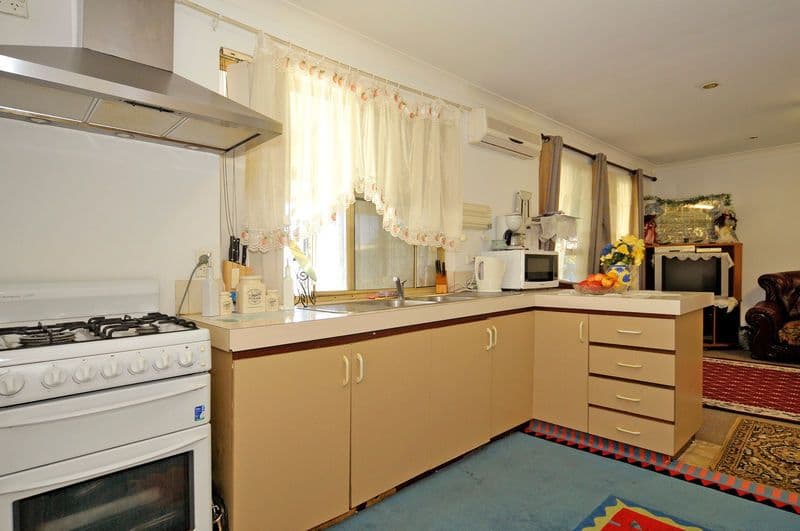 19 Yenisey Crescent, BEECHBORO WA 6063, Beechboro - Thumbnail 7