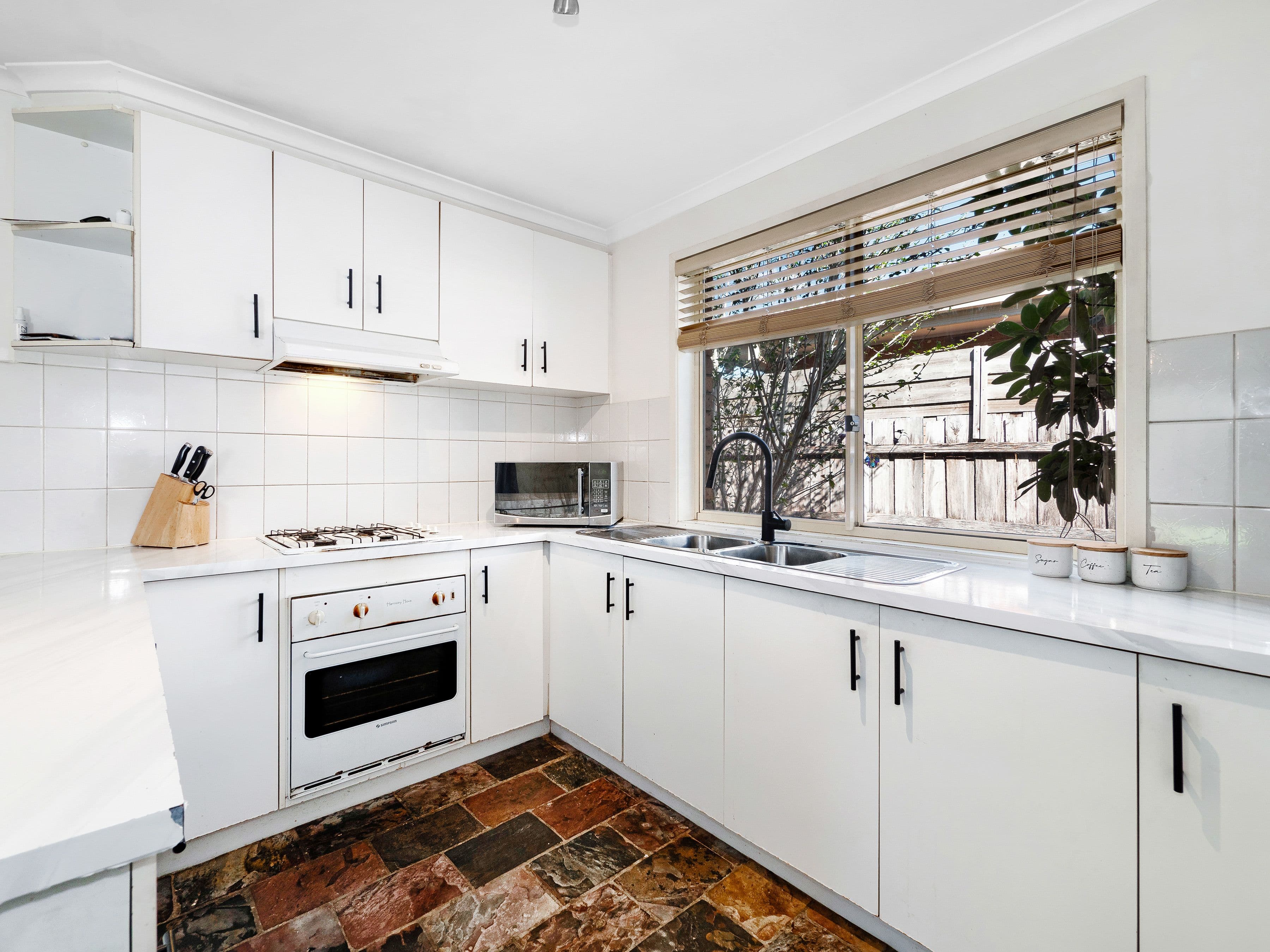 22 Coriyule Court, Cranbourne North VIC 3977, Cranbourne North - Thumbnail 6