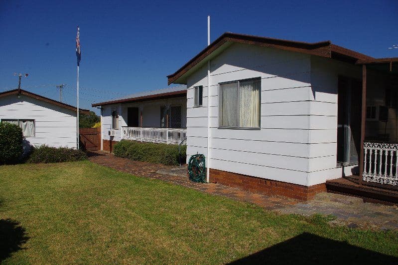 12 Woodland Avenue, Inverell - Thumbnail 3