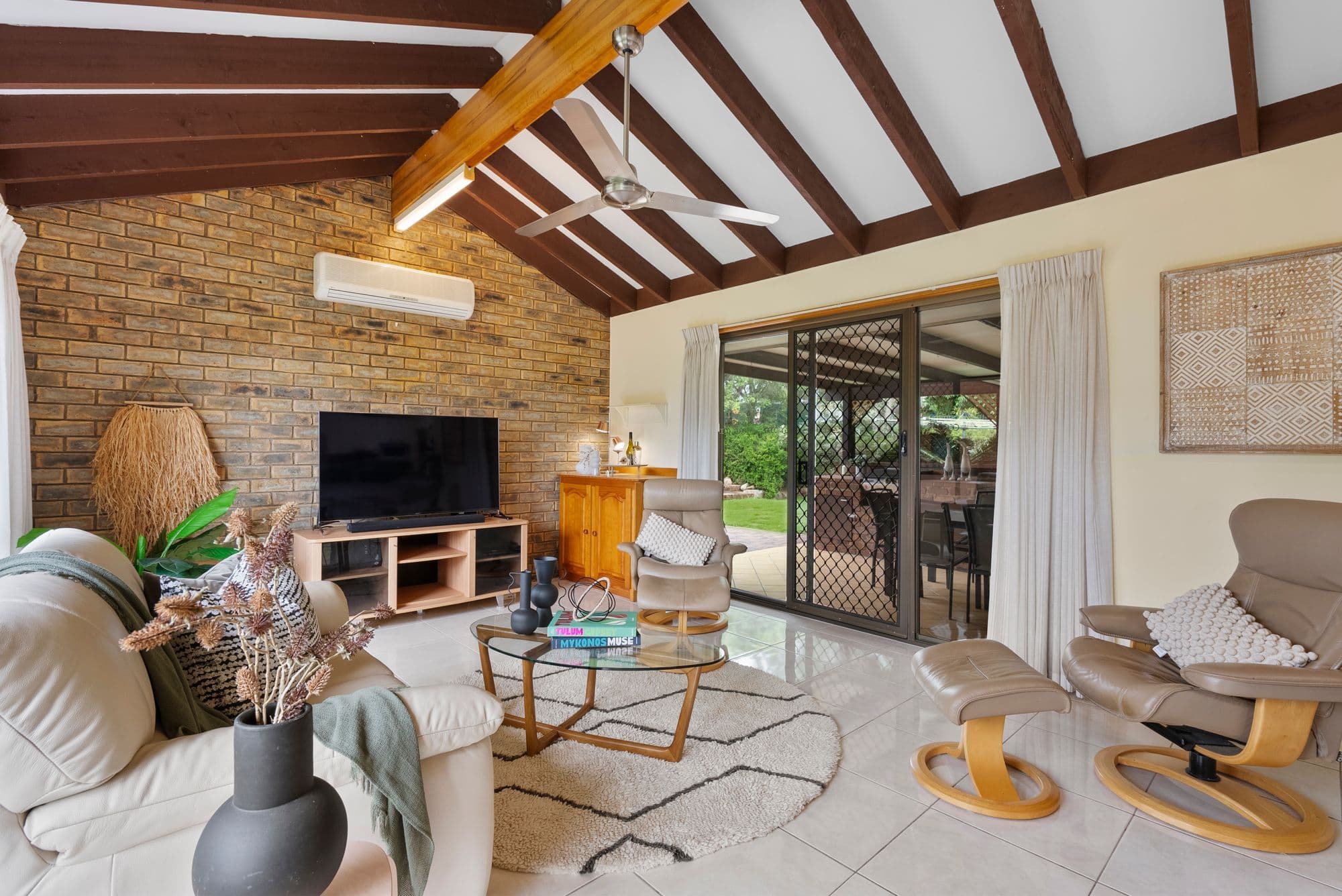4 Roanne Court, Petrie QLD 4502, Petrie - Thumbnail 3