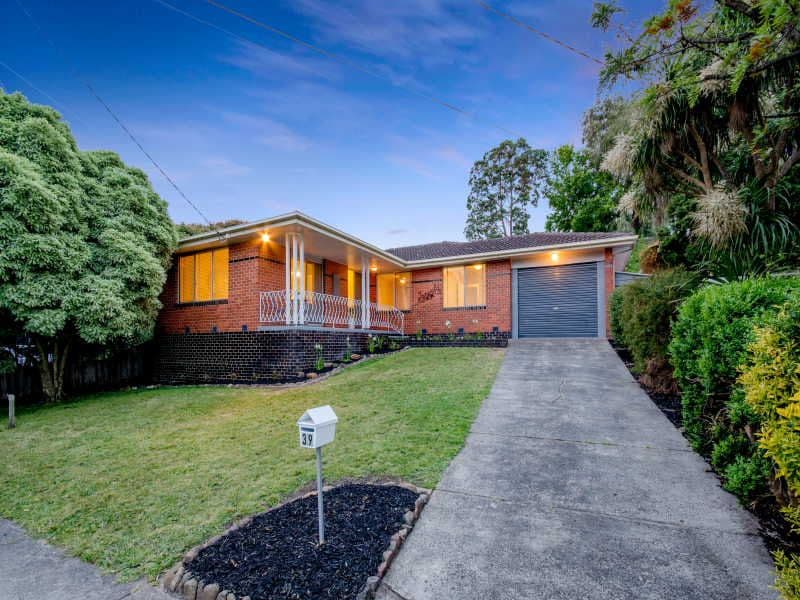 39 Karingal Drive, FRANKSTON VIC 3199, Frankston - Image 1