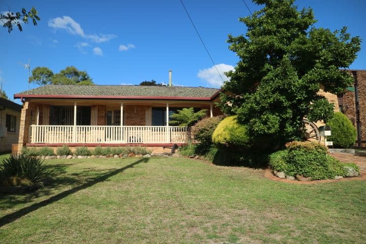 33 Lindsay Avenue, Glen Innes - Image 1