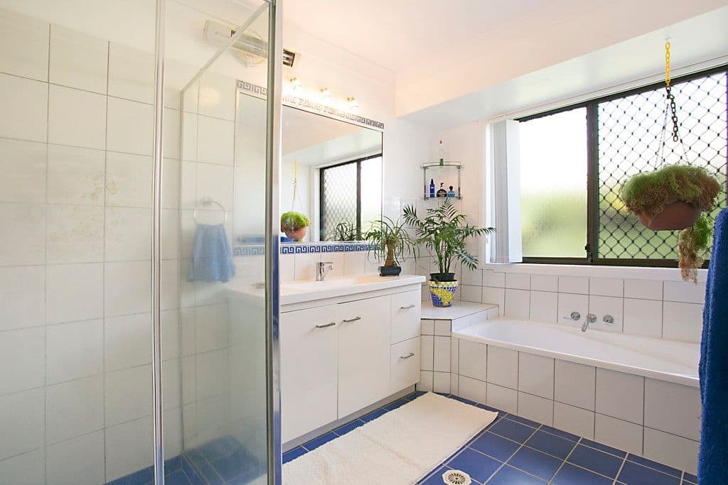 7 Oriole Court, Burleigh Waters QLD 4220, Burleigh Waters - Thumbnail 4