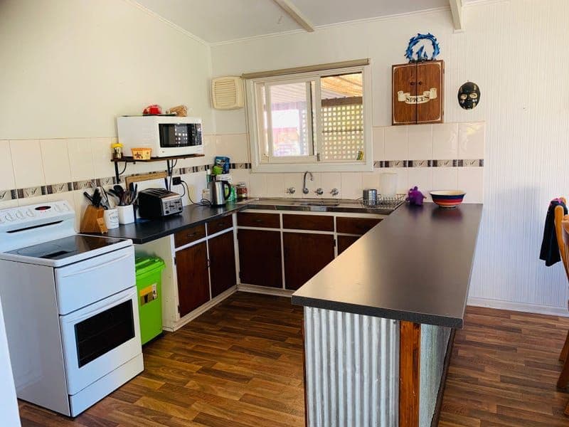 89 Caroline Street, Moonta SA 5558, Moonta - Thumbnail 2
