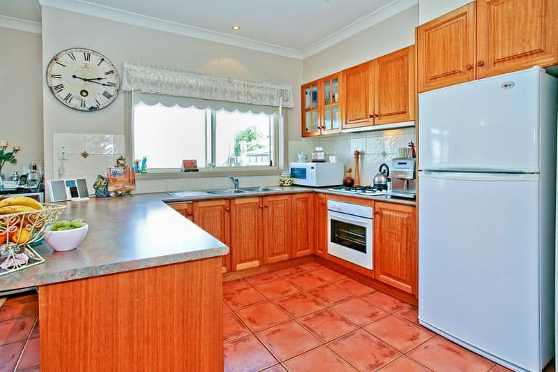 12 McDonald Street, EAST GEELONG VIC 3219, East Geelong - Thumbnail 4