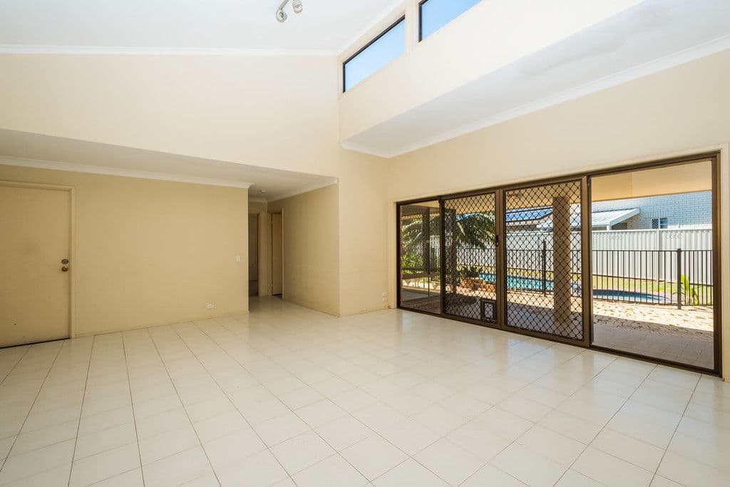 4 Darnay Road, Broadbeach Waters QLD 4218, Broadbeach Waters - Thumbnail 8