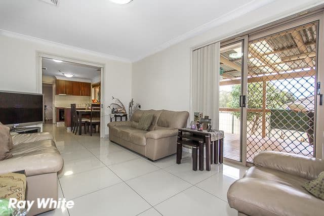 6 Loddon Close, BOSSLEY PARK NSW 2176, Bossley Park - Thumbnail 3