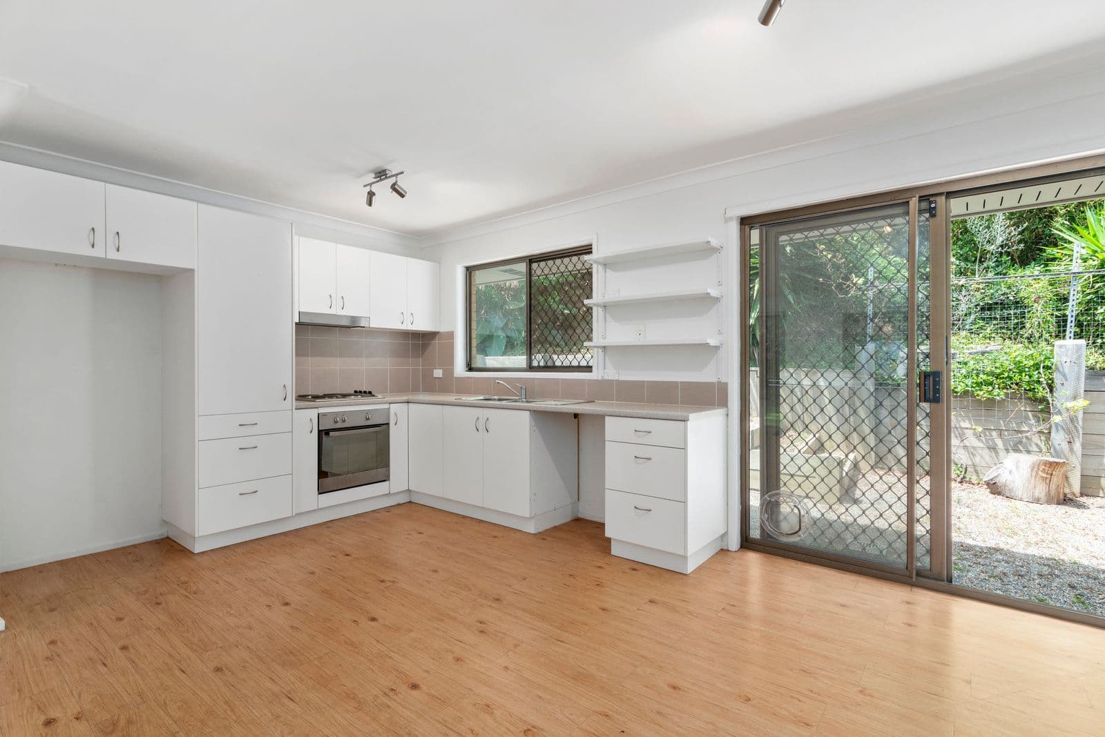 6 Attinga Street, Tugun QLD 4224, Tugun - Thumbnail 3