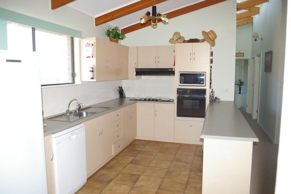 30 Chatfield Terrace, WALLAROO SA 5556, Wallaroo - Thumbnail 4
