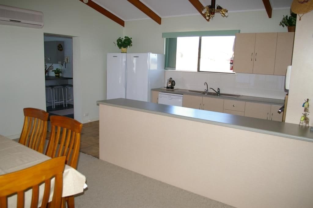 30 Chatfield Terrace, WALLAROO SA 5556, Wallaroo - Thumbnail 7