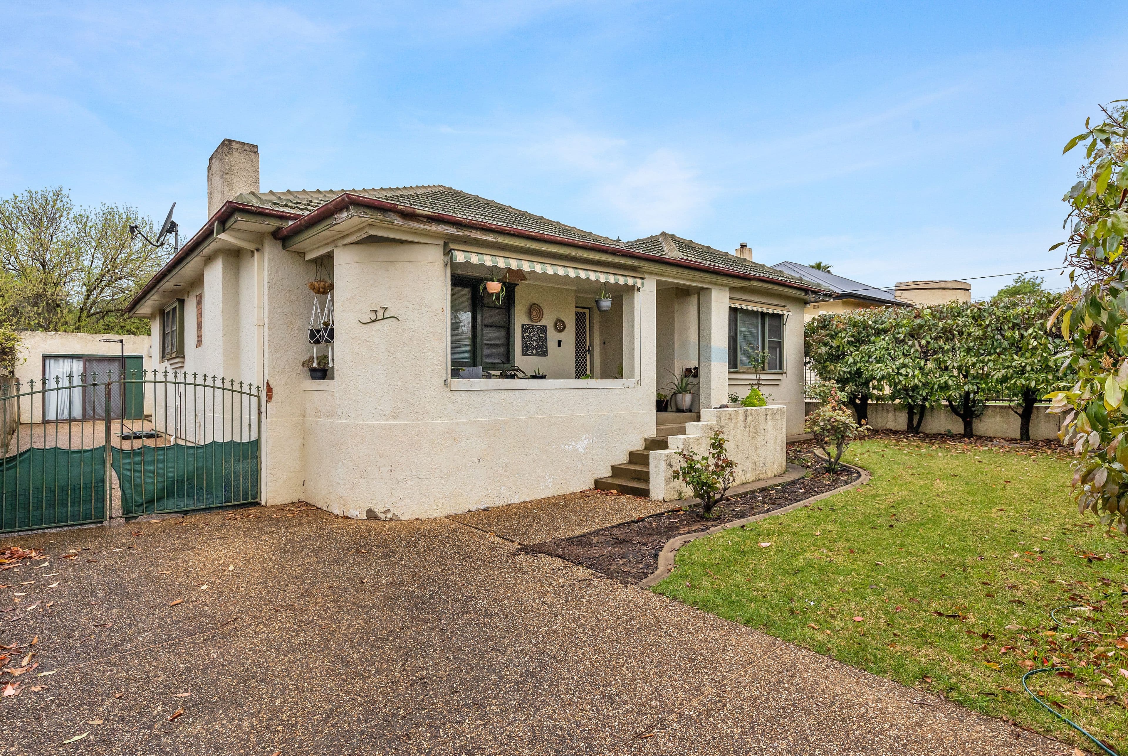 37 Mitchelmore Street, Turvey Park NSW 2650, Turvey Park - Image 1