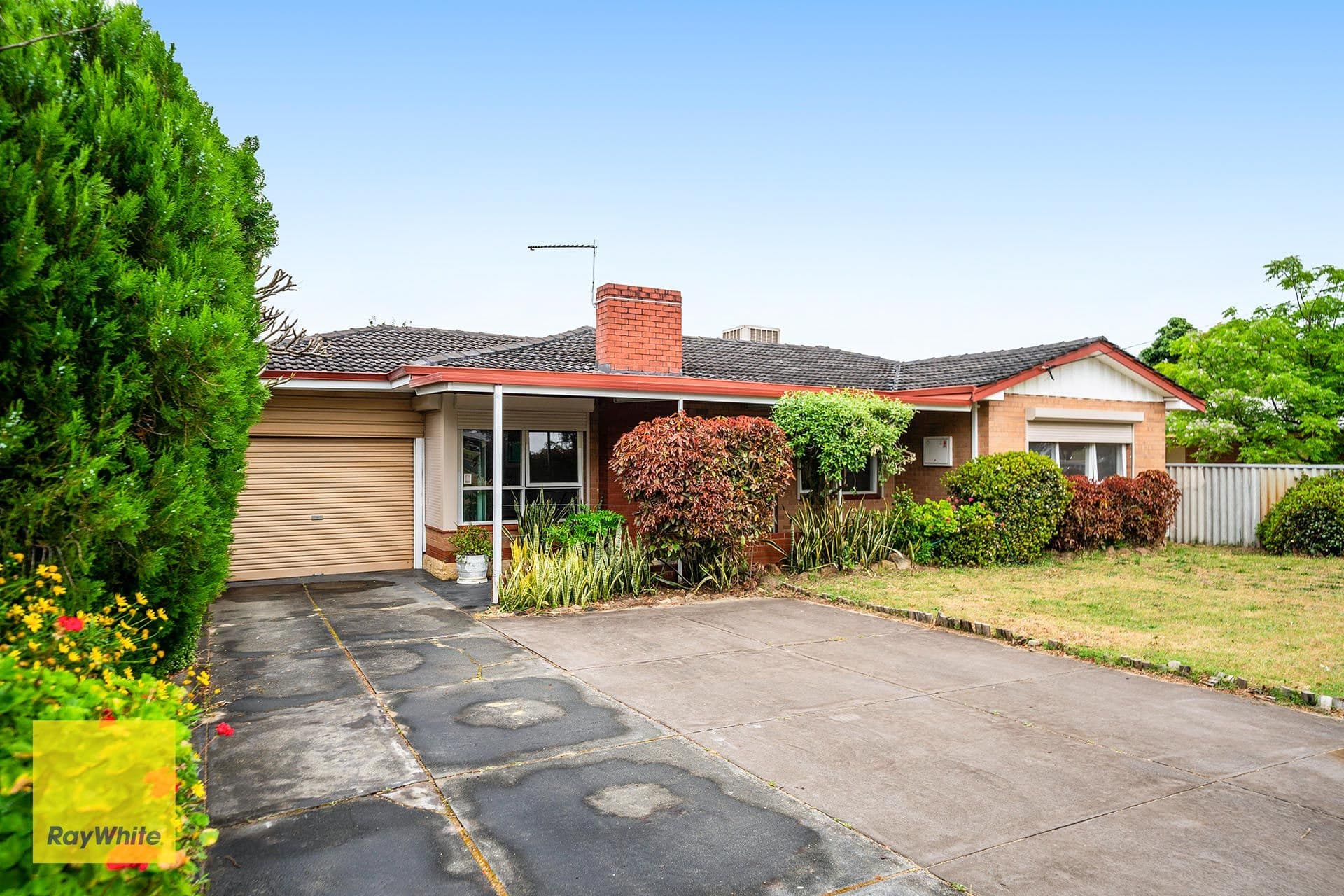 25 Connaught Street, Forrestfield WA 6058, Forrestfield - Thumbnail 2