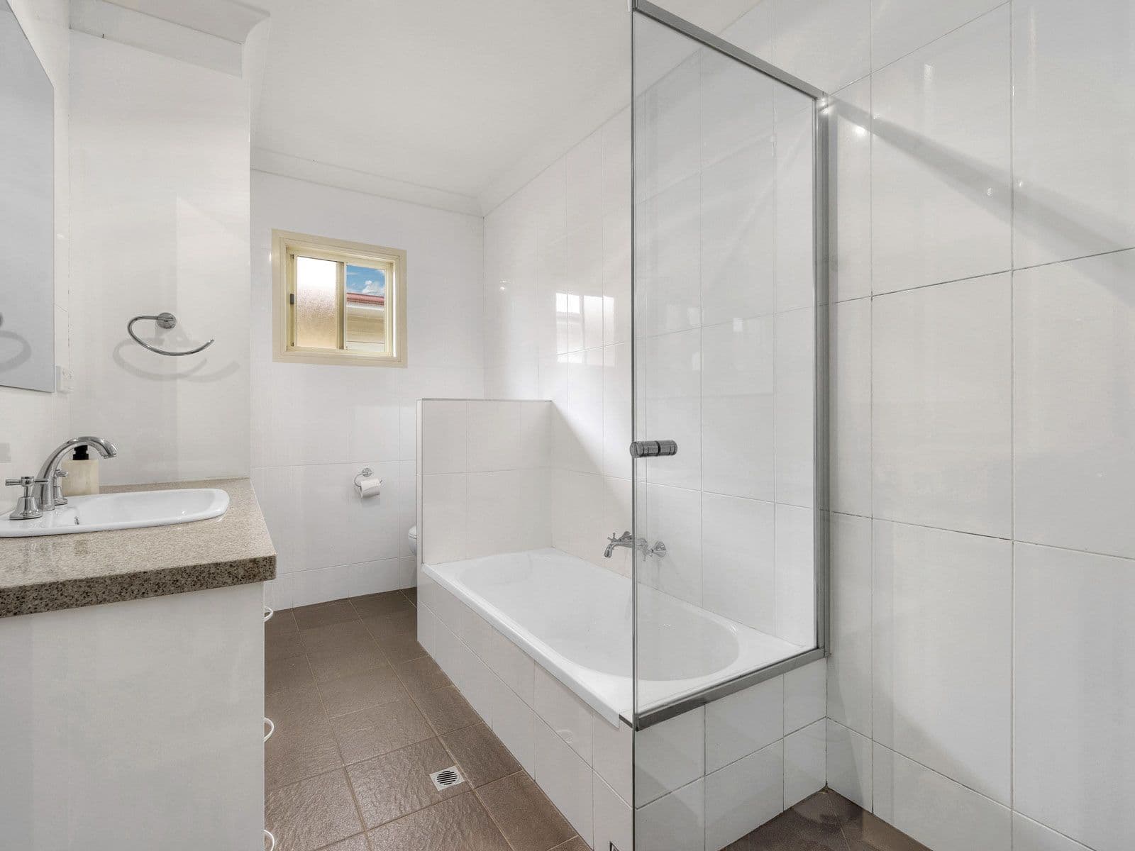 102 Central Avenue, Sherwood QLD 4075, Sherwood - Thumbnail 8
