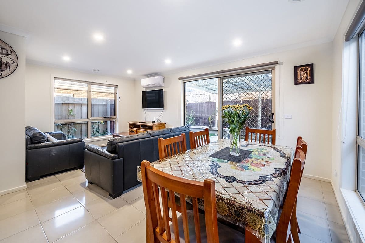 58 Fenway Boulevard, Clyde North VIC 3978, Clyde North - Thumbnail 3