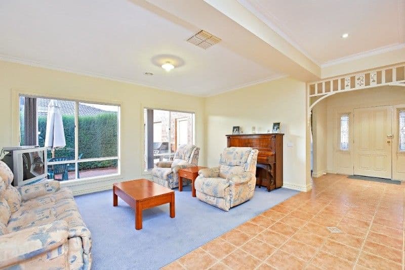 11 Joseph Court, WANTIRNA SOUTH VIC 3152, Wantirna South - Thumbnail 4