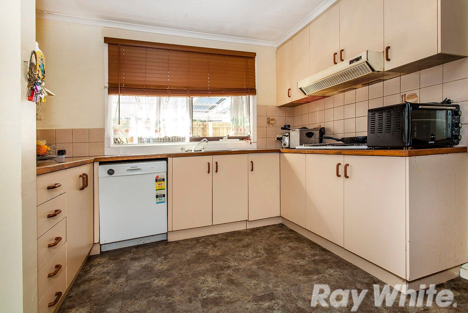 21 Bethelle Court, Lysterfield VIC 3156, Lysterfield - Thumbnail 3
