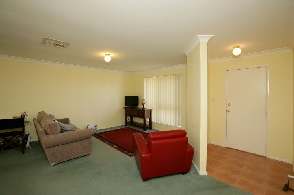 17 Nunkeri Street, GLENFIELD PARK NSW 2650, Glenfield Park - Thumbnail 2