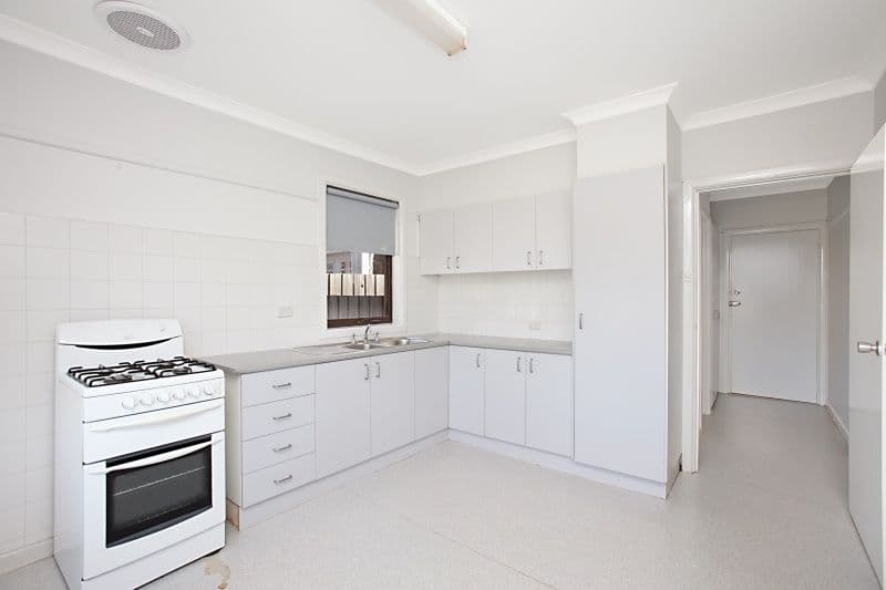 6 Shakespeare Grove, HEIDELBERG HEIGHTS VIC 3081, Heidelberg Heights - Thumbnail 4