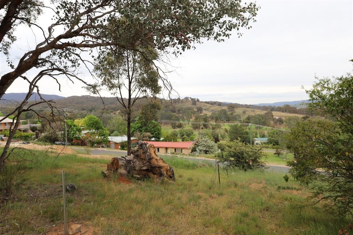 18 Eberlin Place, Tumut NSW 2720, Tumut - Thumbnail 2