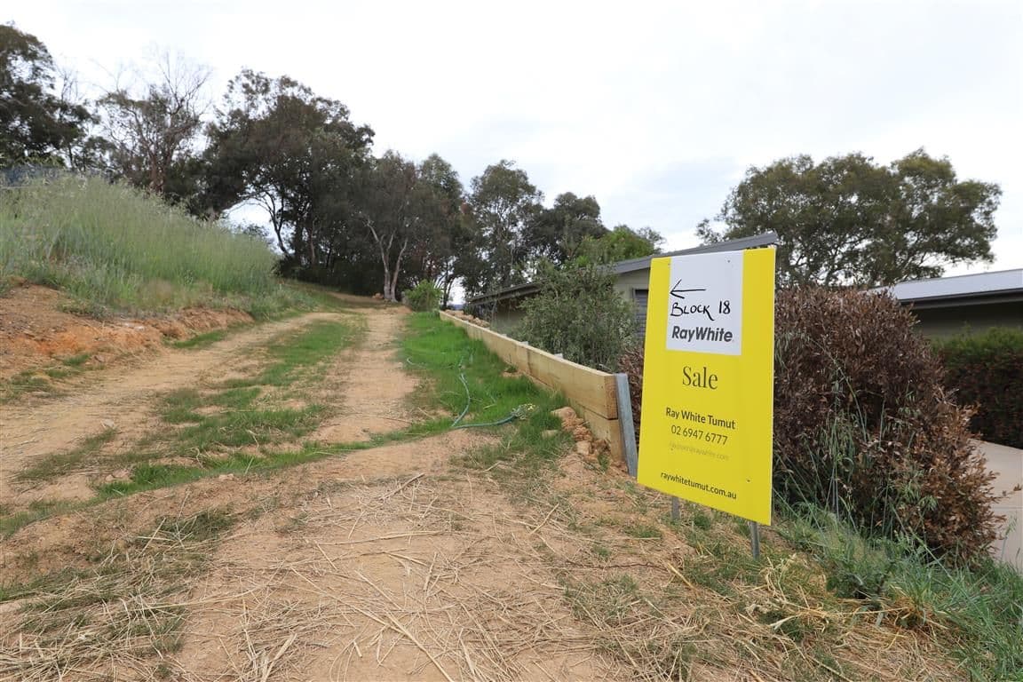 18 Eberlin Place, Tumut NSW 2720, Tumut - Thumbnail 3
