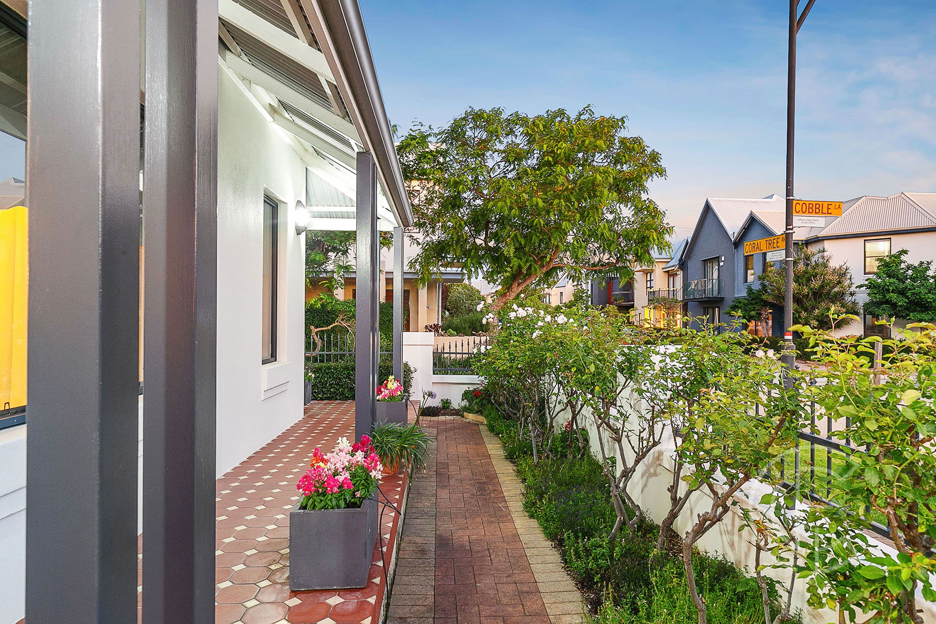 35 Coral Tree Avenue, Subiaco - Thumbnail 2