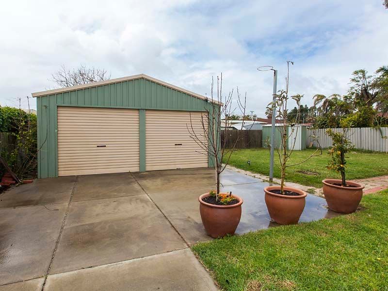 4 Gilba Close, HILLMAN WA 6168, Hillman - Thumbnail 2