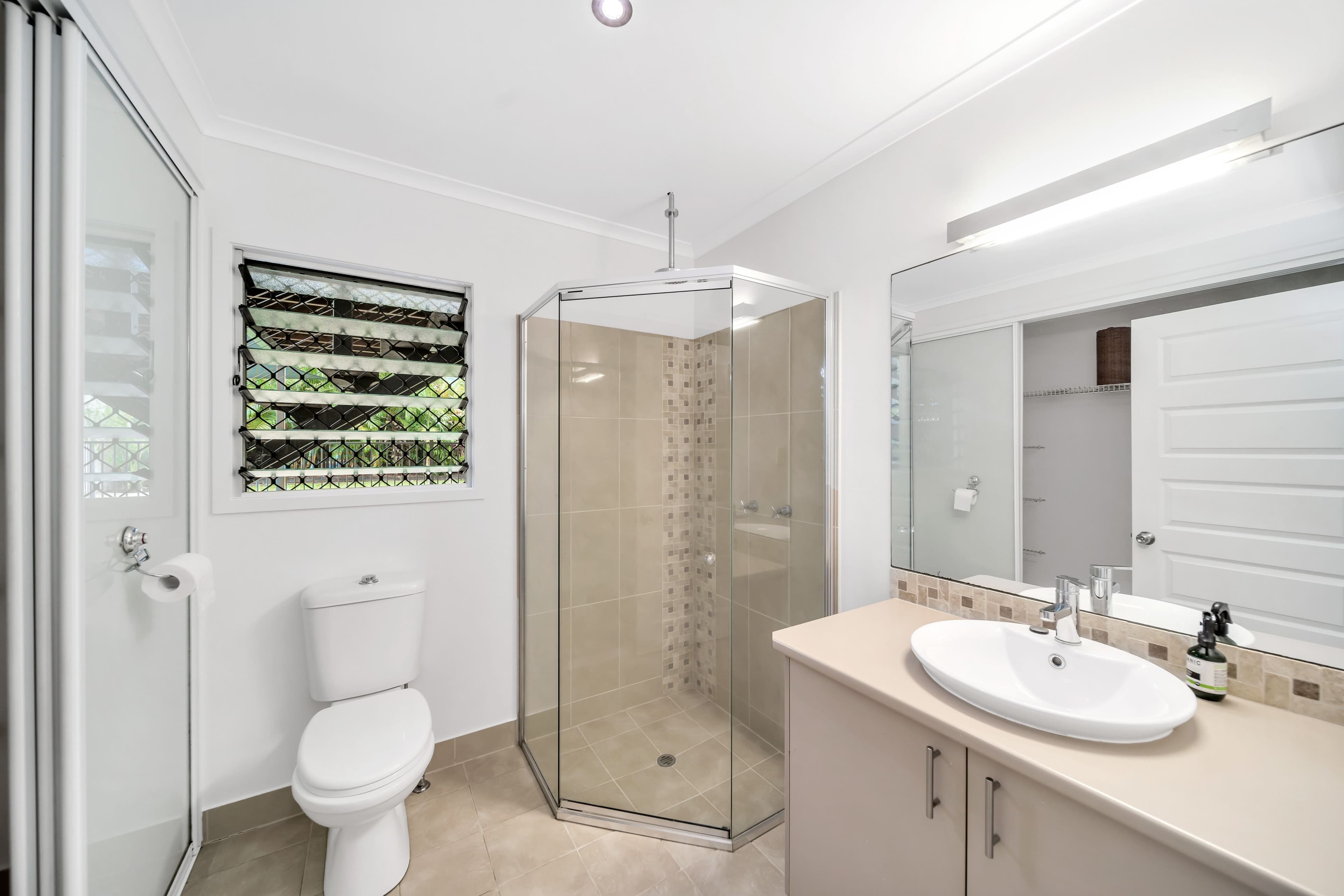 12 Purbeck Place, Edge Hill QLD 4870, Edge Hill - Thumbnail 8