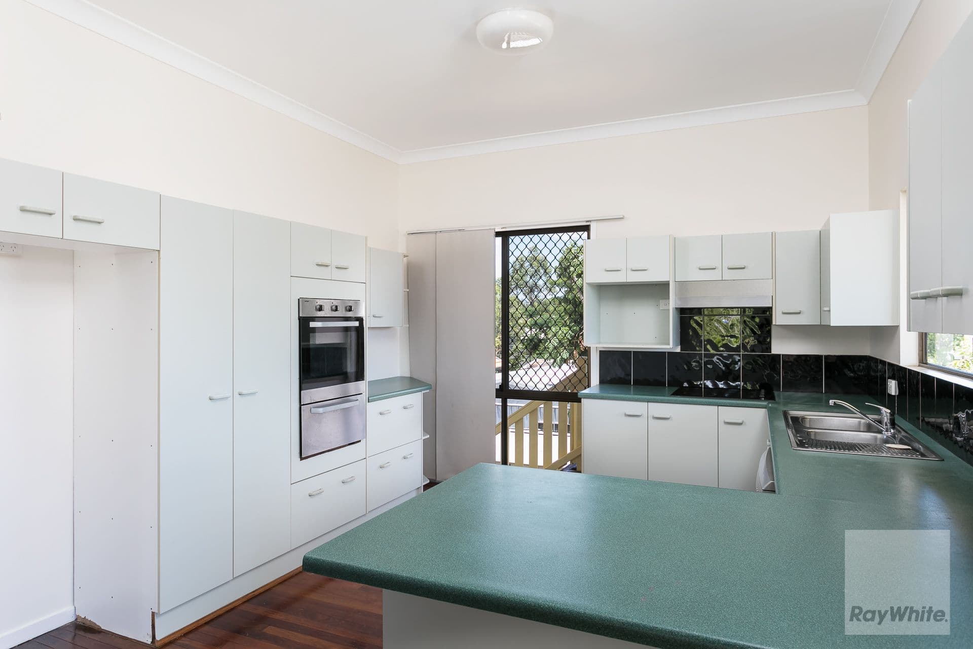 3 Gladstone Street, Redland Bay QLD 4165, Redland Bay - Thumbnail 4