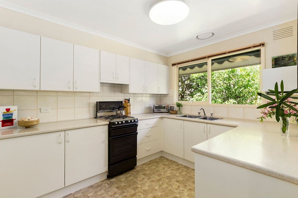39 Boardman Close, Box Hill South VIC 3128, Box Hill South - Thumbnail 6