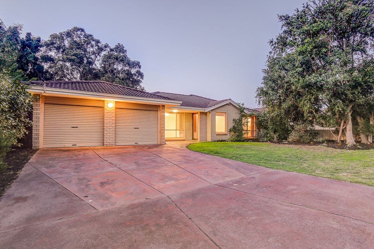 32 Christowe Drive, Swan View WA 6056, Swan View - Image 1