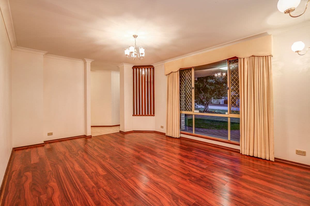 32 Christowe Drive, Swan View WA 6056, Swan View - Thumbnail 4