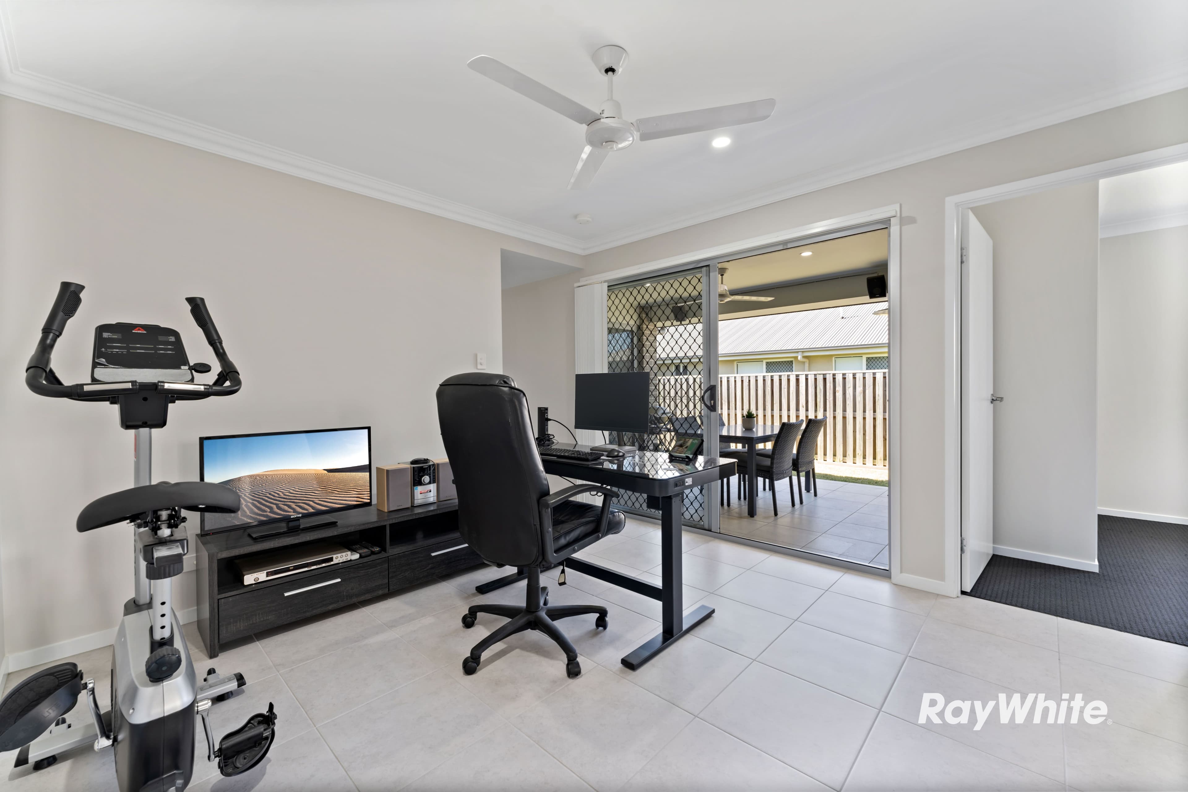 1 Allerton Park Drive, Park Ridge QLD 4125, Park Ridge - Thumbnail 7