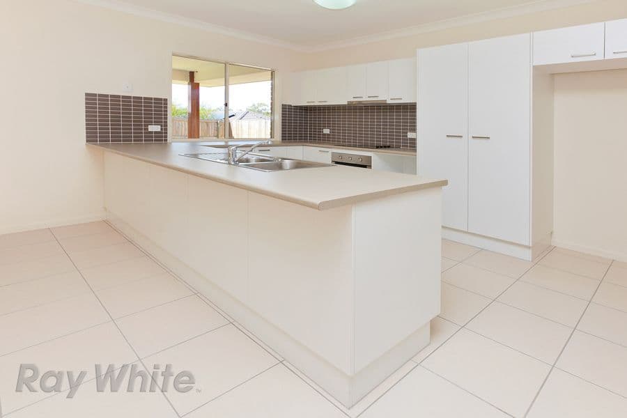 8 Keppel Close, SPRINGFIELD LAKES QLD 4300, Springfield Lakes - Thumbnail 2