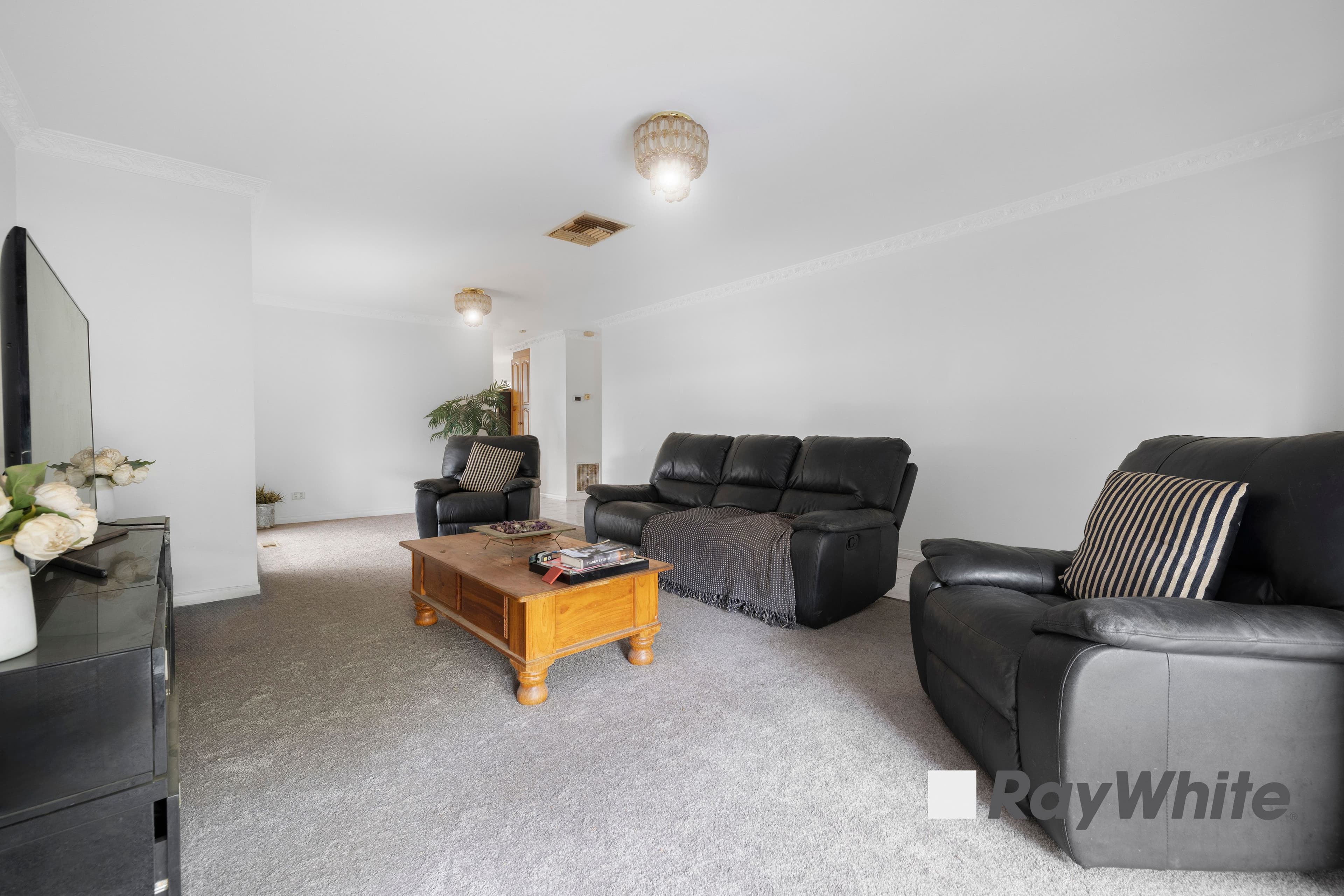 88 Lake View Drive, Narre Warren South VIC 3805, Narre Warren South - Thumbnail 4
