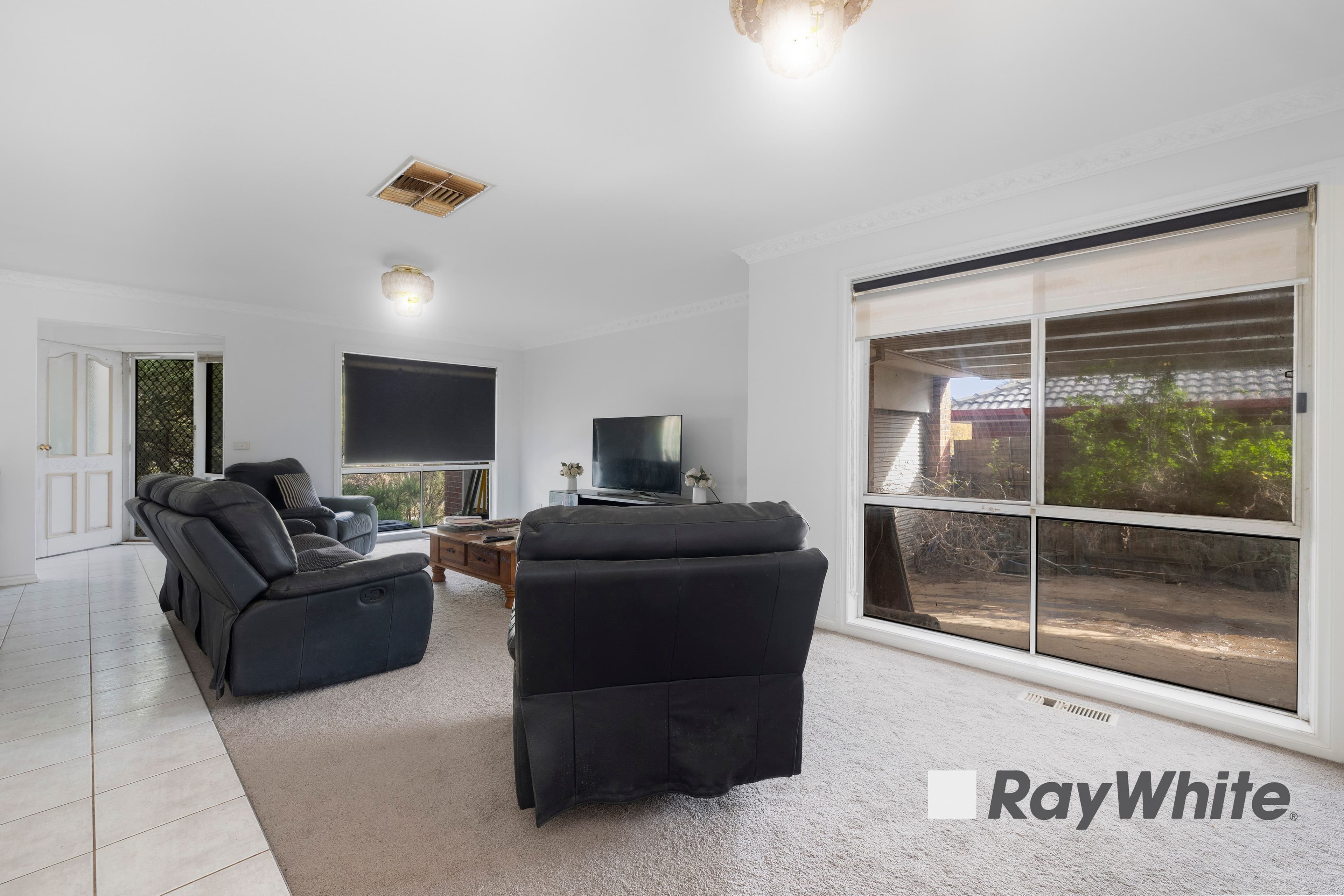 88 Lake View Drive, Narre Warren South VIC 3805, Narre Warren South - Thumbnail 5