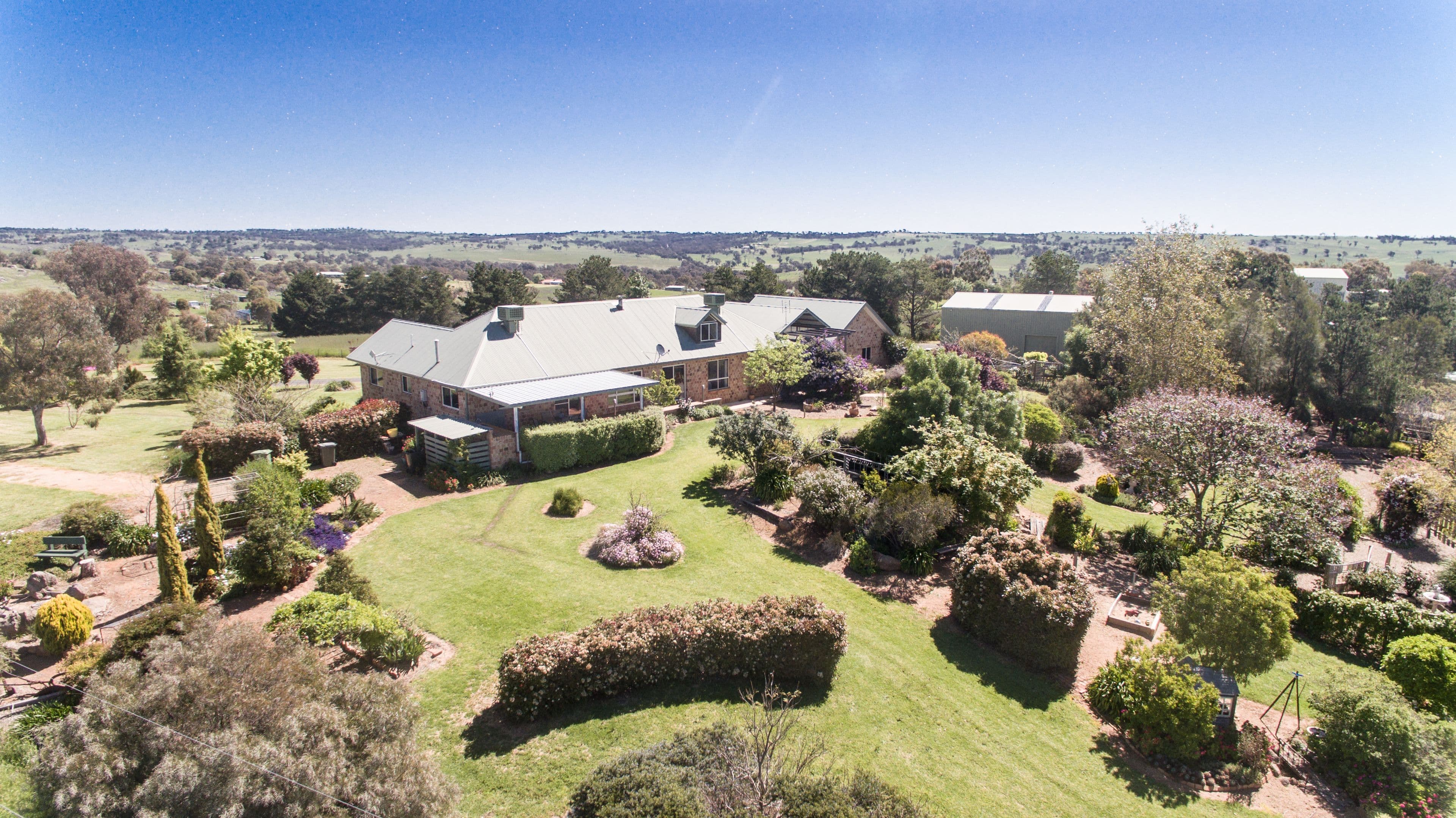 132 Belmore Road, Young NSW 2594, Young - Thumbnail 3