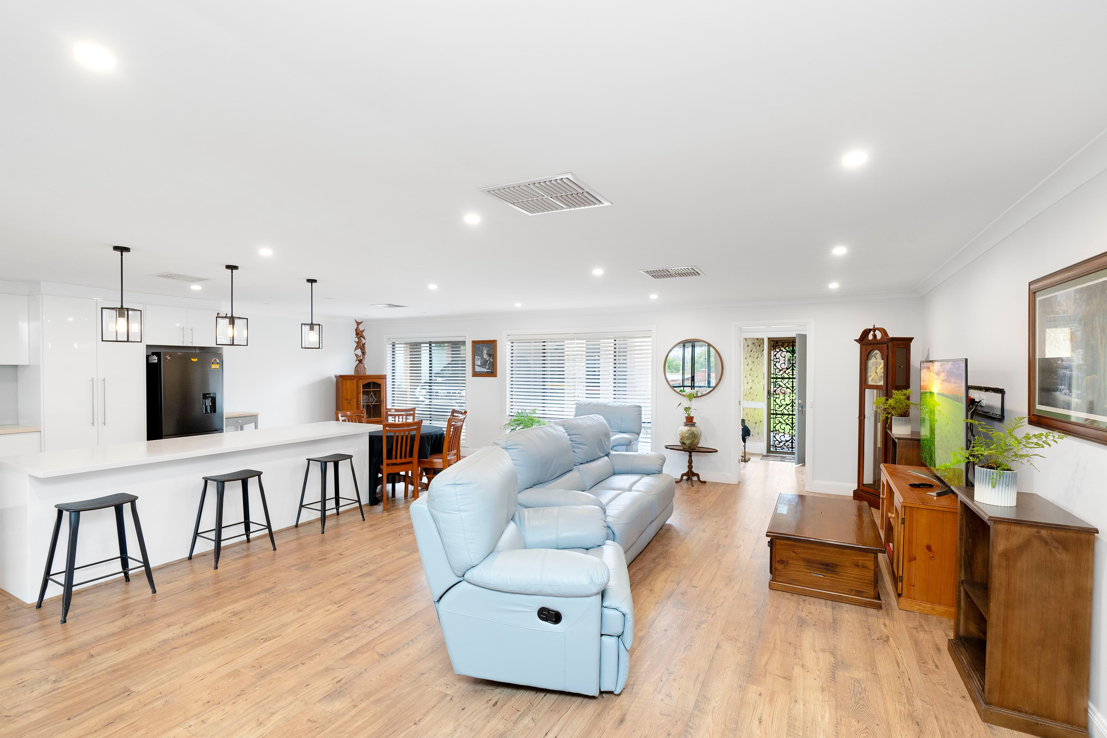 28 Amsterdam Crescent, Tolland NSW 2650, Tolland - Thumbnail 3