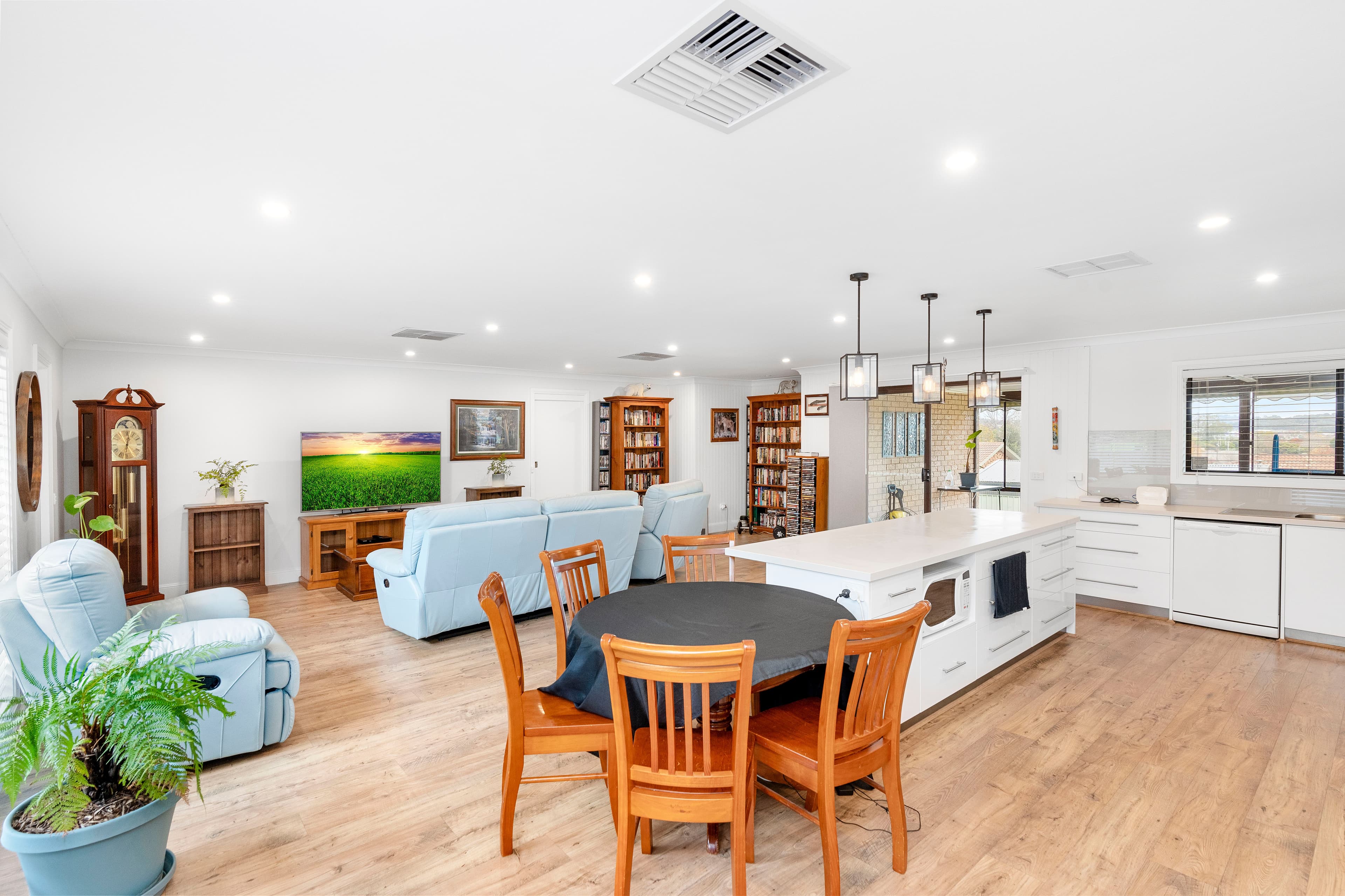 28 Amsterdam Crescent, Tolland NSW 2650, Tolland - Thumbnail 6