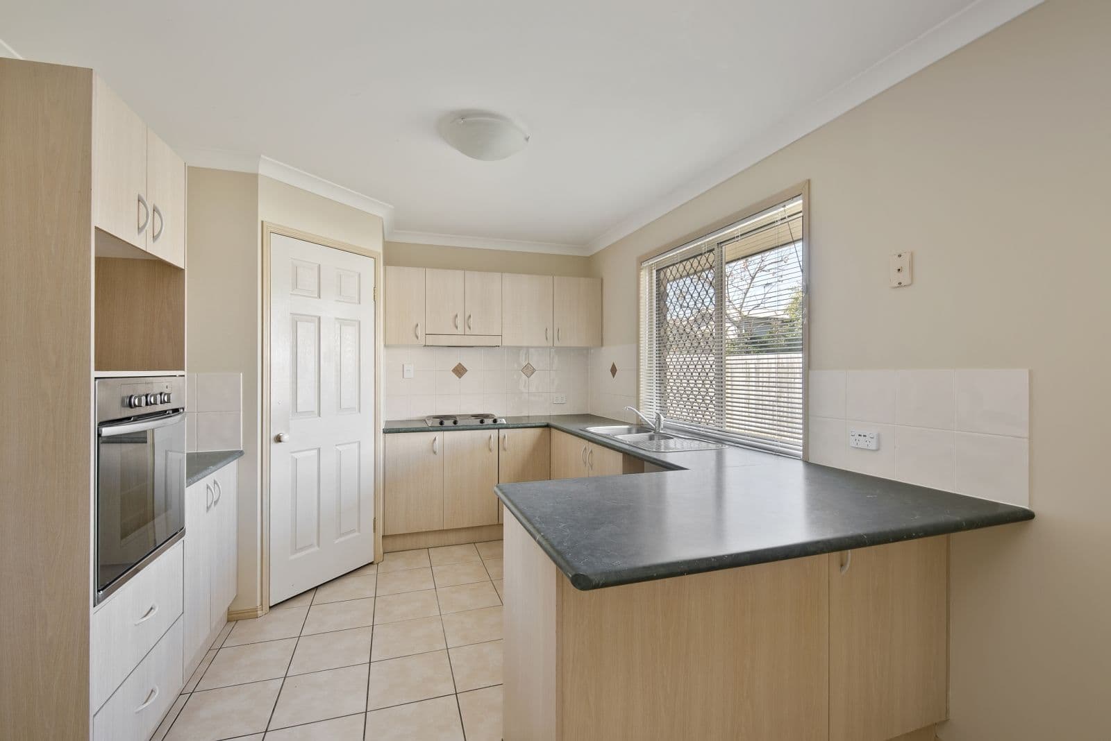 6 Hoddle Court, Rothwell QLD 4022, Rothwell - Thumbnail 4