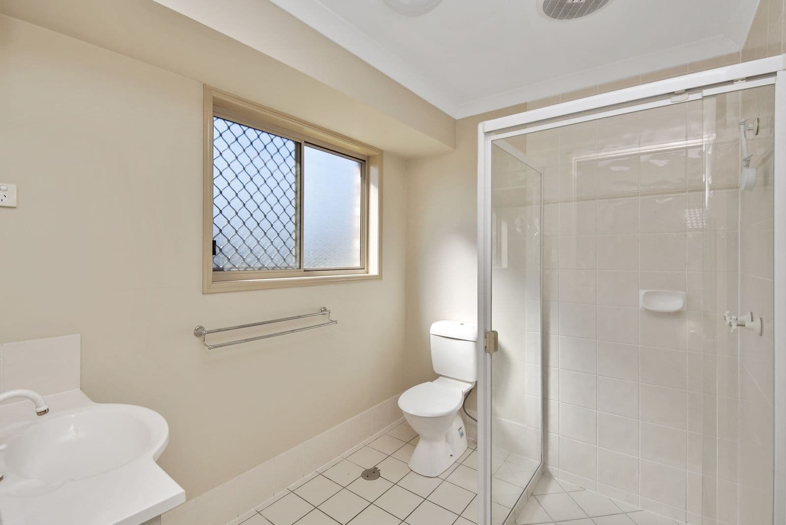 6 Hoddle Court, Rothwell QLD 4022, Rothwell - Thumbnail 6