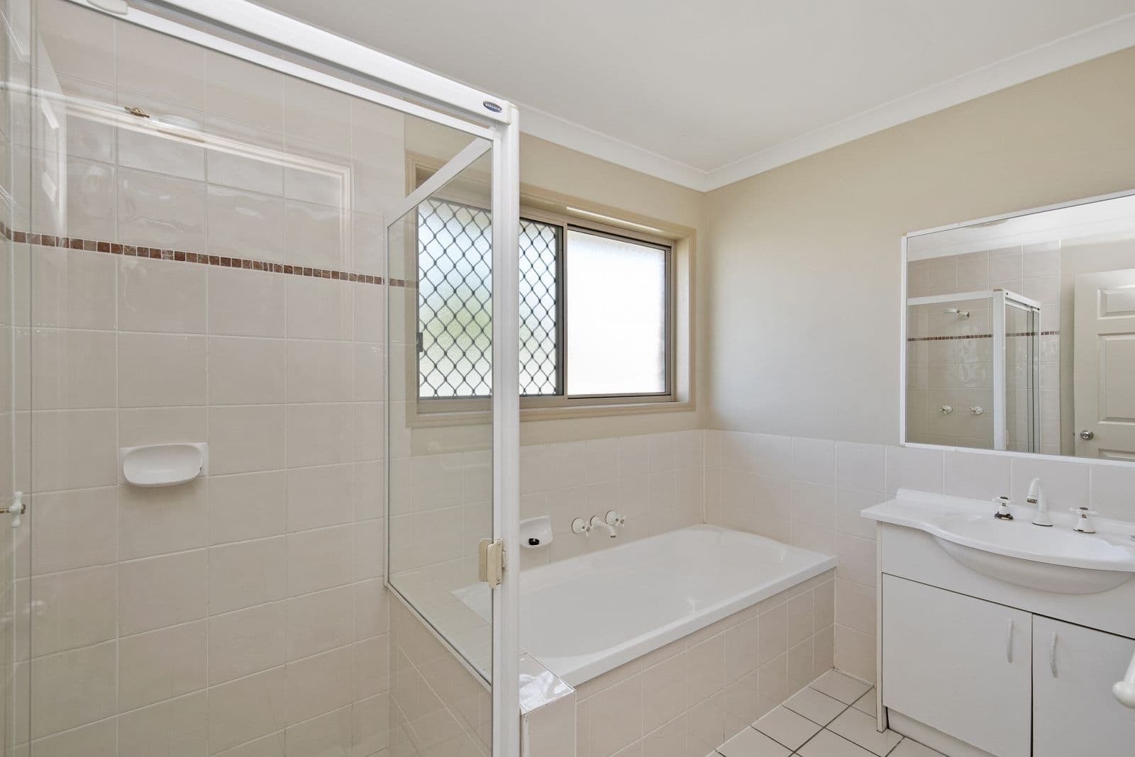6 Hoddle Court, Rothwell QLD 4022, Rothwell - Thumbnail 8