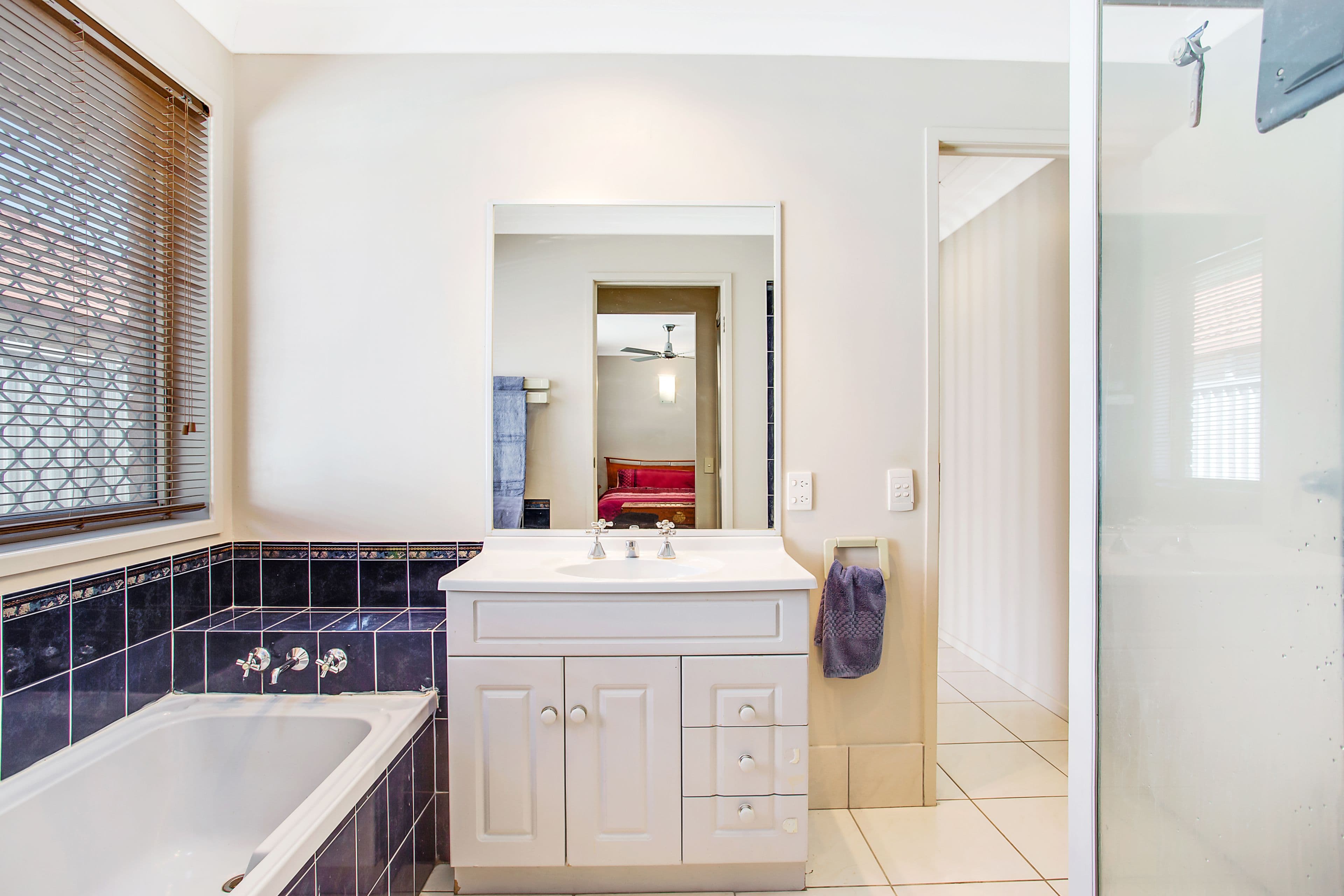 17 Oasis Crescent, Elanora QLD 4221, Elanora - Thumbnail 7