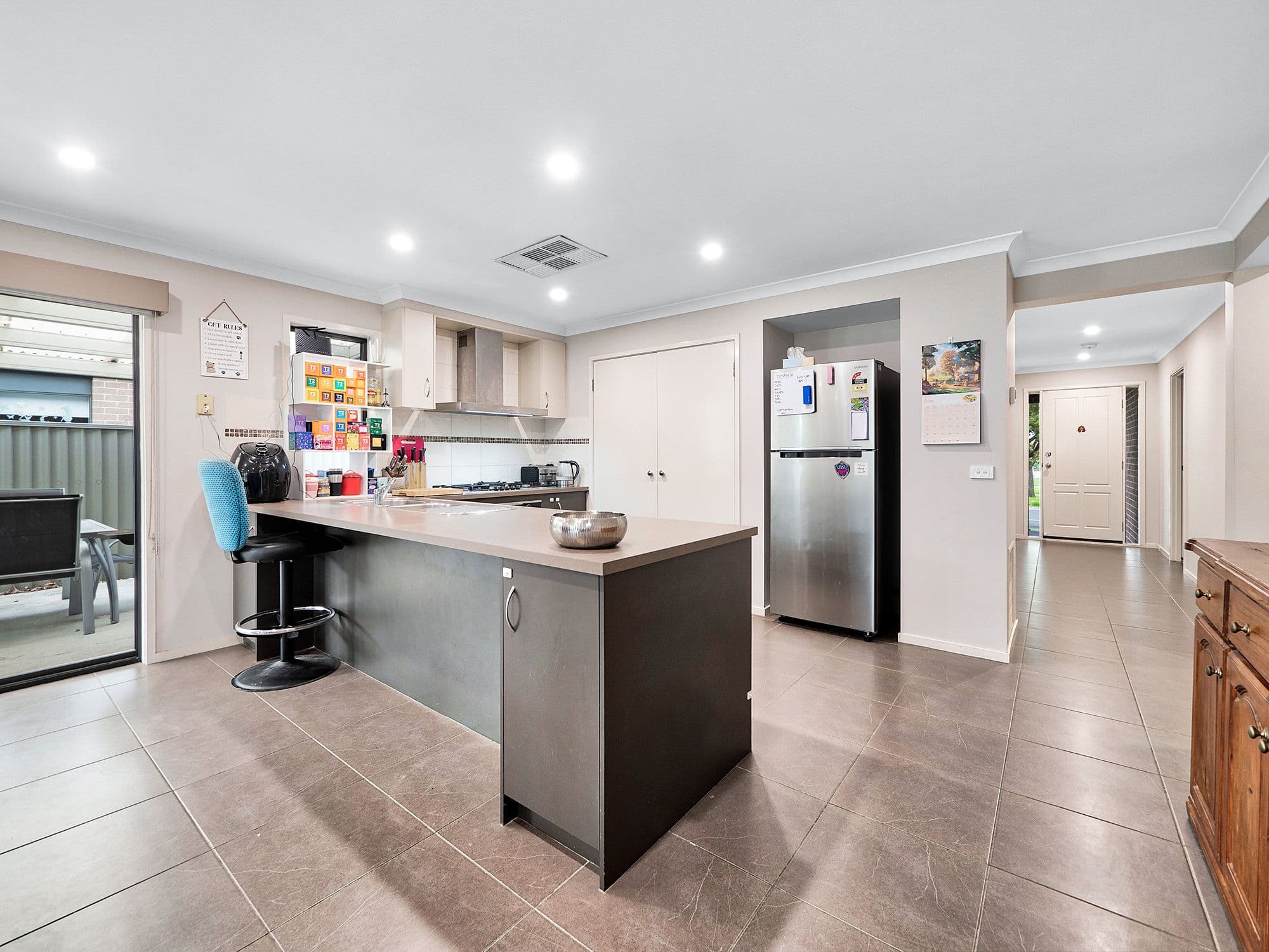 65 Broad Oak Drive, Cranbourne East VIC 3977, Cranbourne East - Thumbnail 4