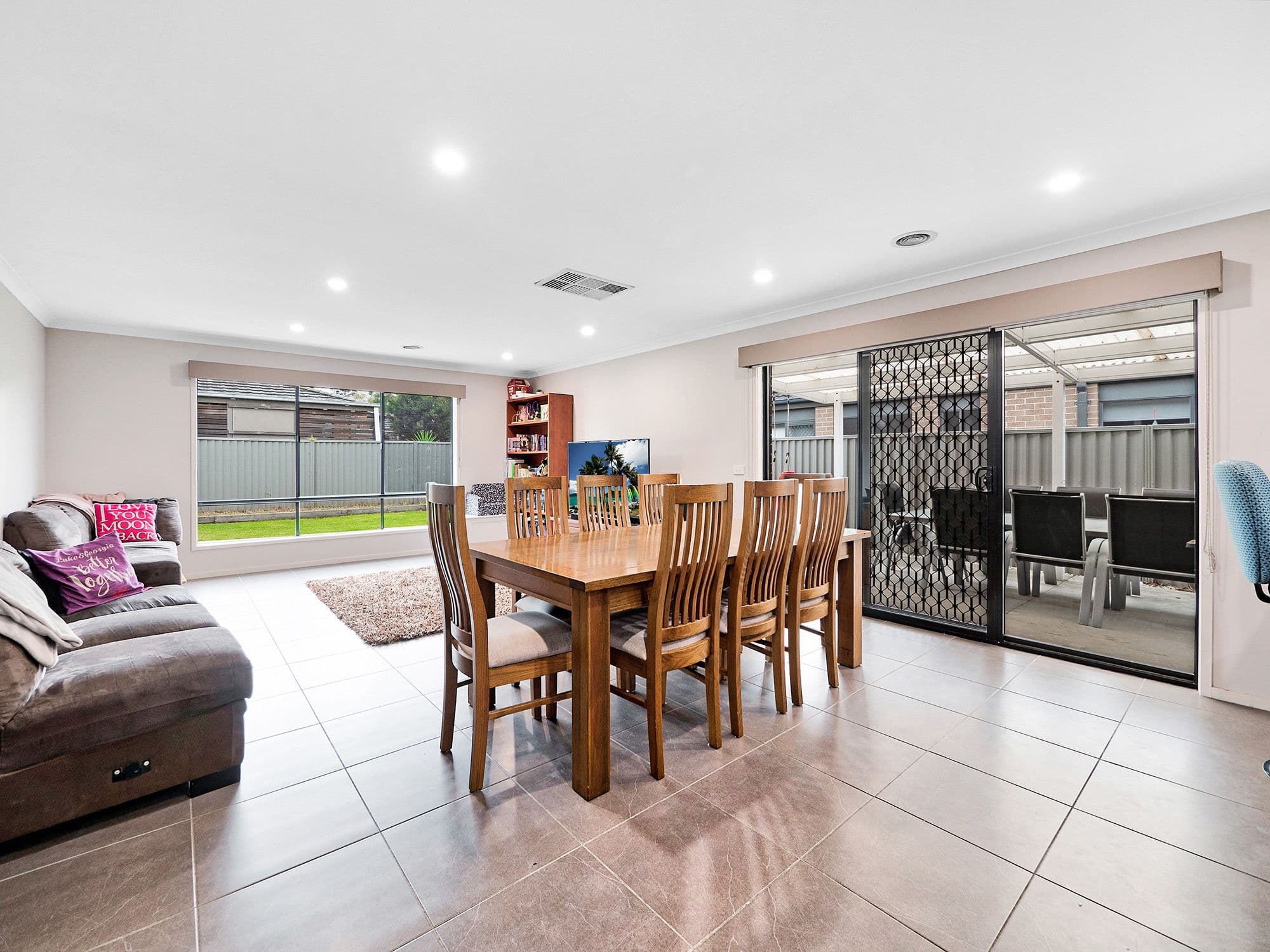 65 Broad Oak Drive, Cranbourne East VIC 3977, Cranbourne East - Thumbnail 6