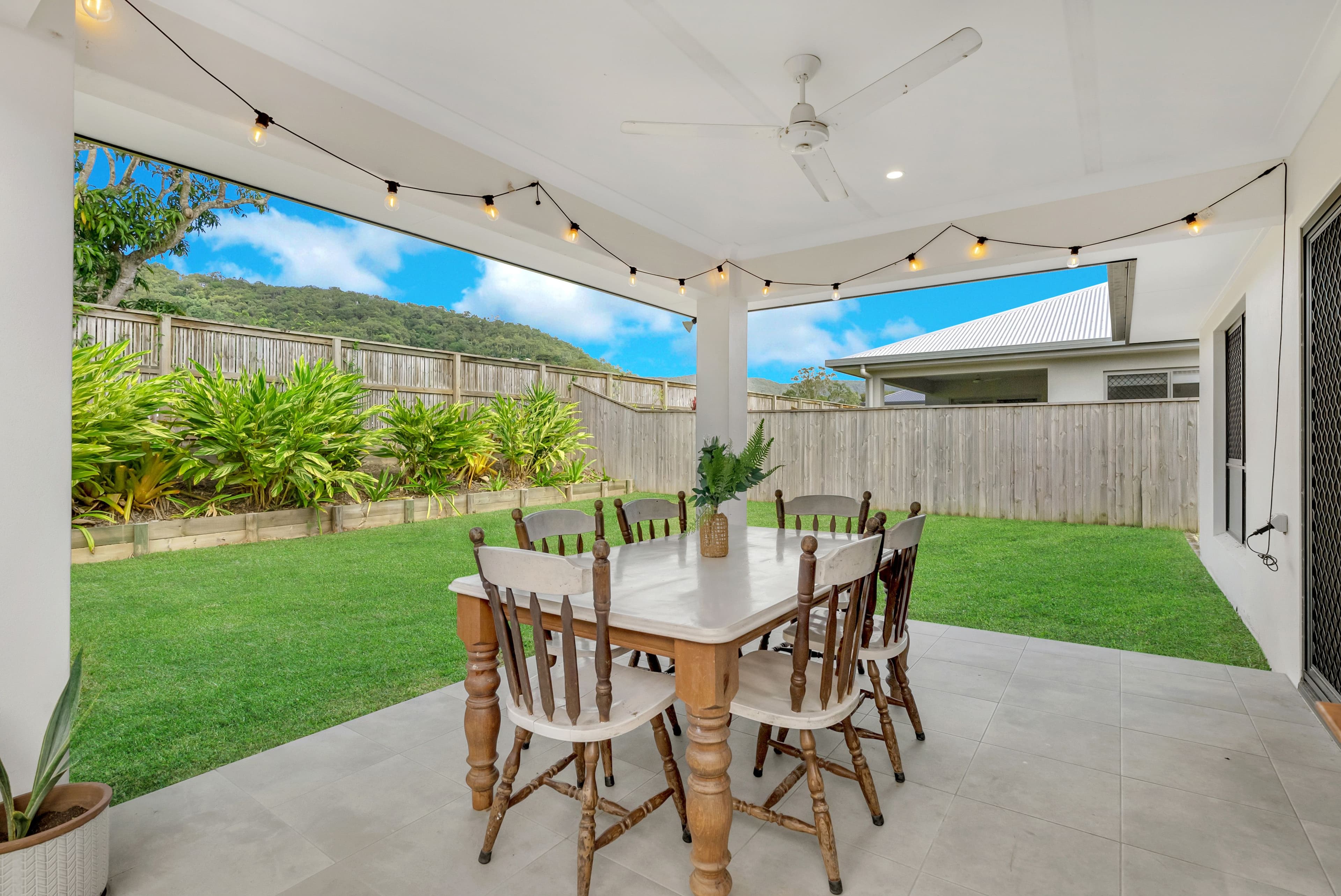 35 Headsail Drive, Trinity Beach QLD 4879, Trinity Beach - Thumbnail 2