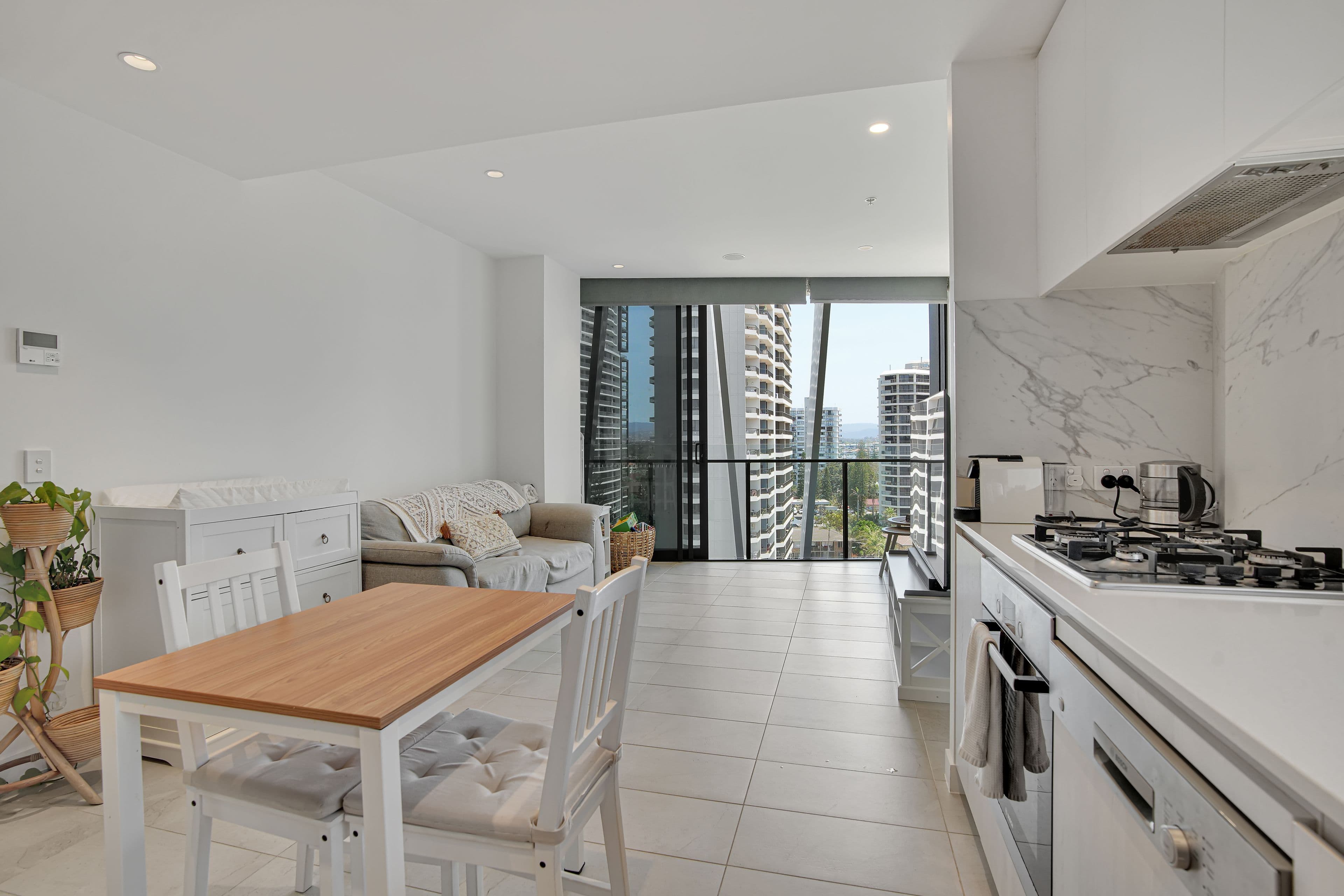 3 Northcliffe Terrace, Surfers Paradise QLD 4217, Surfers Paradise - Thumbnail 2